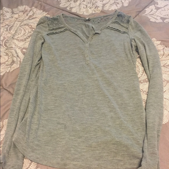 Gray Long sleeve top