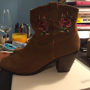 Betsey Johnson booties