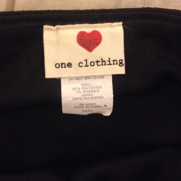 Black Tight Skirt Lace Pattern - Picture 3 of 4