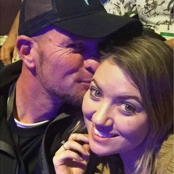 Meet your Posher, Gina - Picture 2 of 2