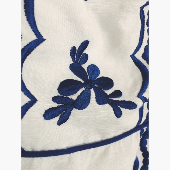 Lidia Embroidered Dress - Picture 4 of 4