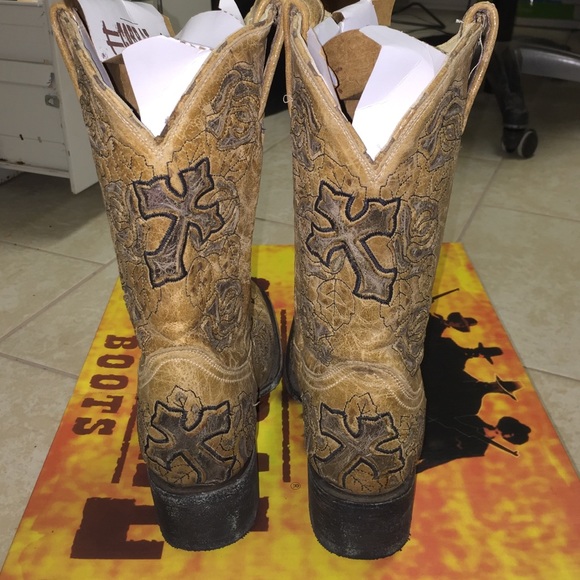 SOLD Brand new Corral boots - Picture 4 of 4