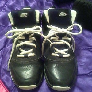 Nike tennis shoes