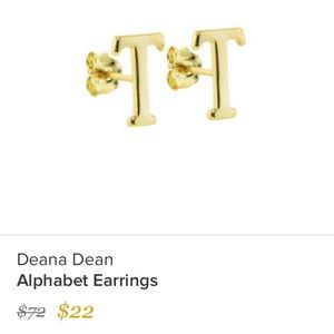 Gold polished T earrings