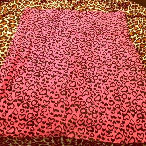 High-waist heart/cheetah skirt