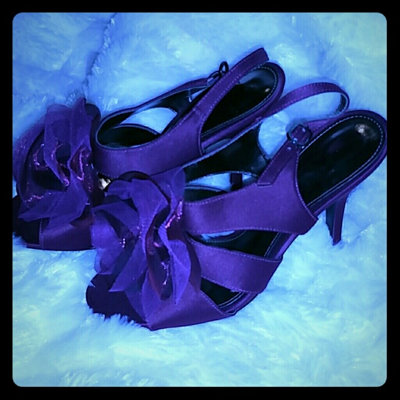 Nina Shoe size 6