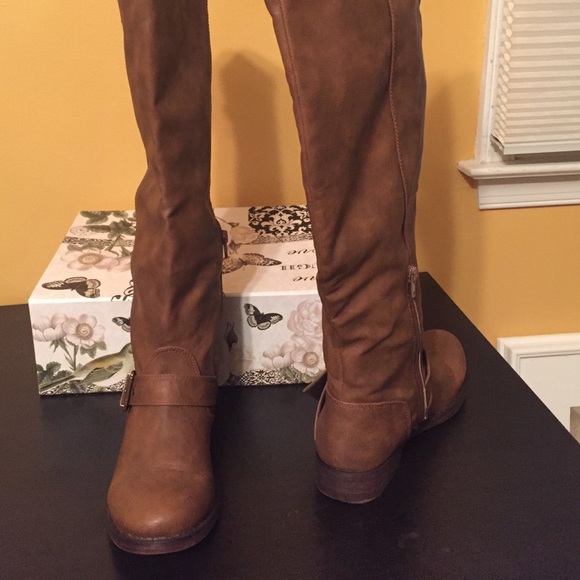 Carlos Santana knee high boots - Picture 3 of 3