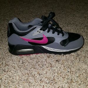 Nike Air Max - Size 8