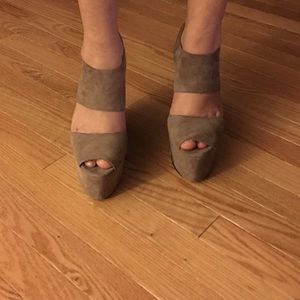 Suno x Loeffler Randall Estrella-S Shoes