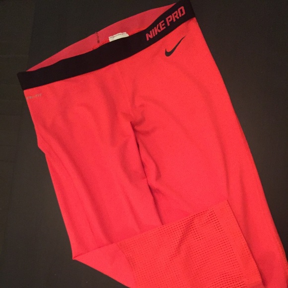 Dri-fit women's Nike leggings