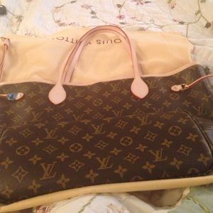 Brown and Tan bag with leather straps.mm