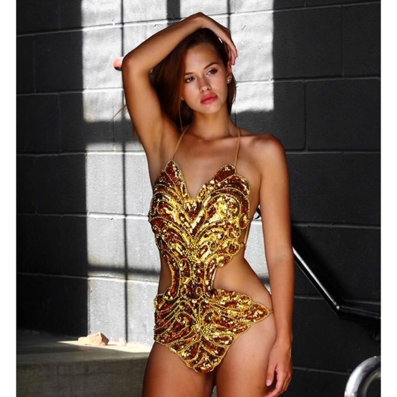 Sexy & Fun Gold Showstopper