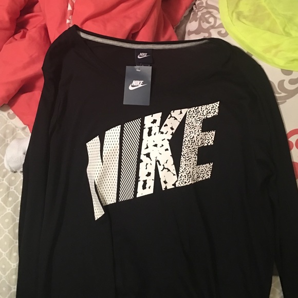 Nike long sleeve shirt