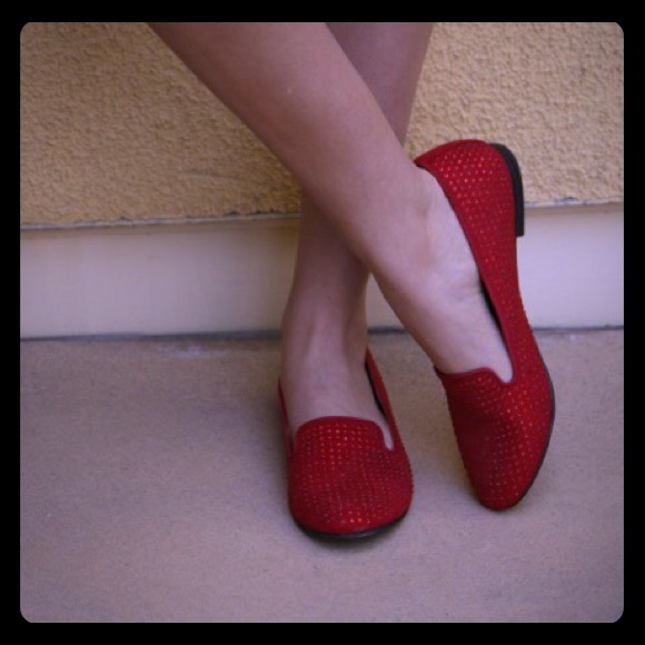 Adorable MIA red sparkly shoes - size 7!