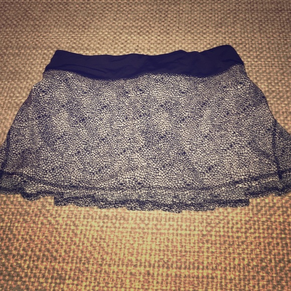 Lulu Lemon tennis skirt