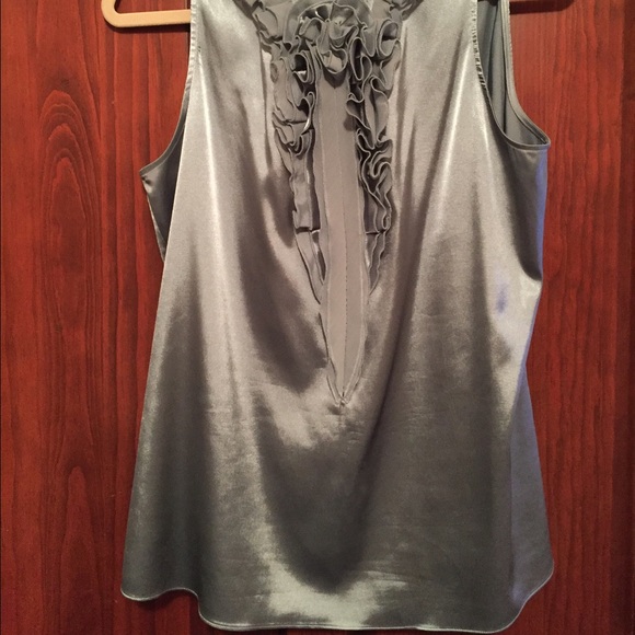 🐰Tahari satin top🐰