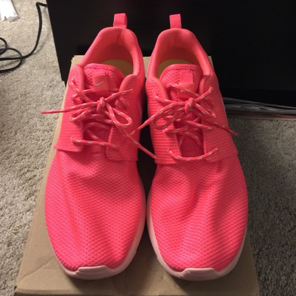 Nike Hot Punch Roshe Runs