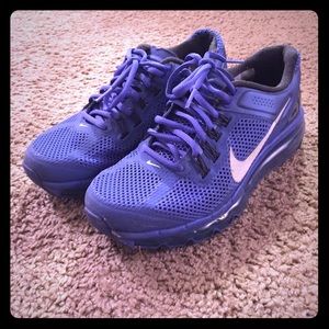 Nike Air Max Blue Running Shoes, Women's 7