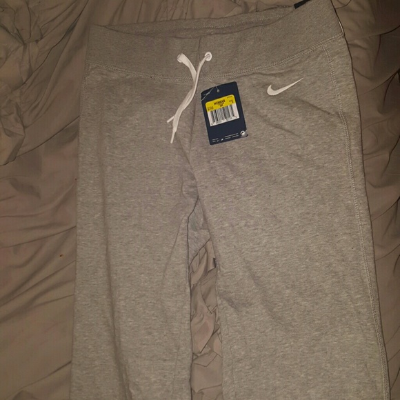 NIKE sweats