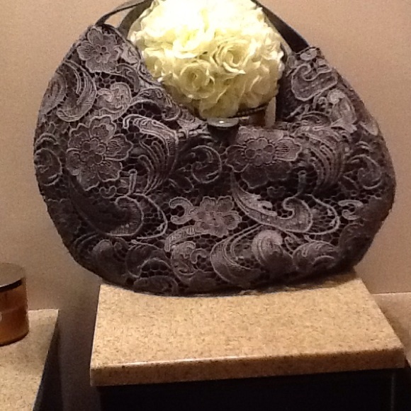 Unique Handbag - Picture 2 of 3