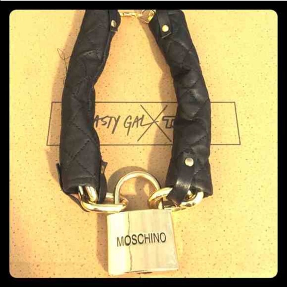 Black moschino necklace