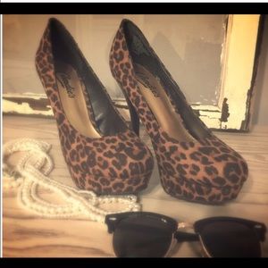NWOT Candies Leopard print platform stilettos.