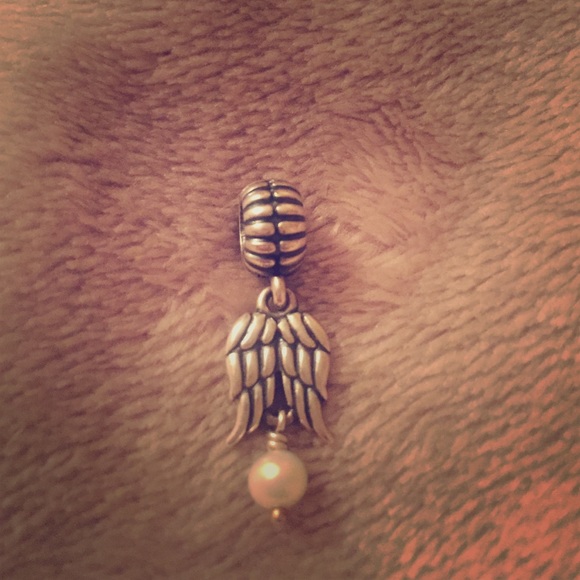 Pandora guardian angel dangle charm with pearl