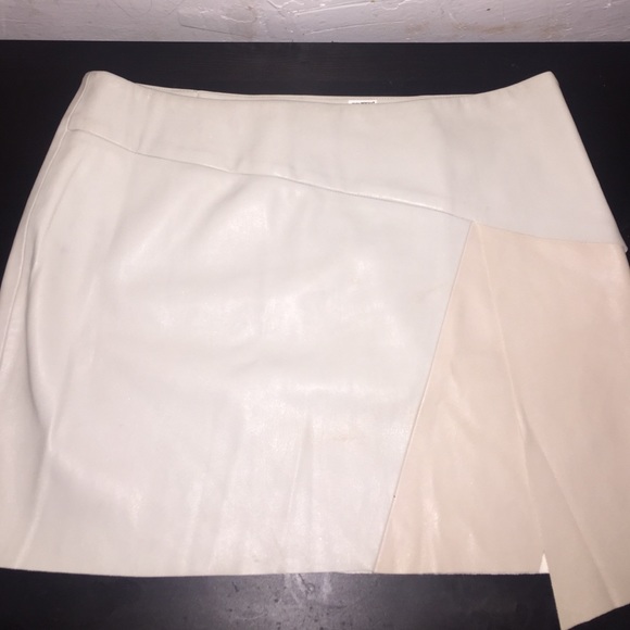 Zara leather skirt - Picture 1 of 4