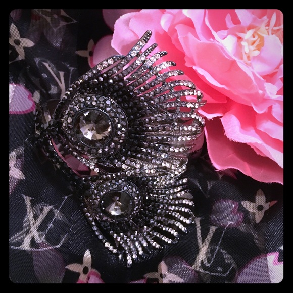 Gorgeous black peacock stoned bracelet - Picture 1 of 2