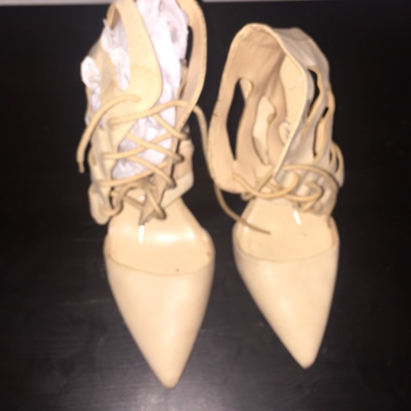 Nude heels - Picture 1 of 4