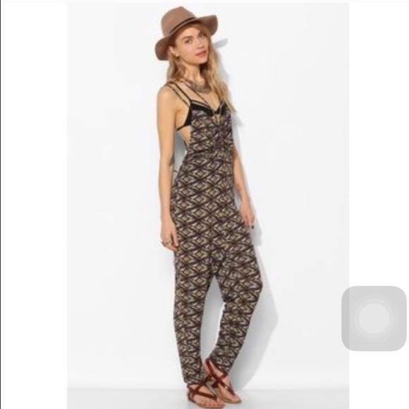 Strappy jumpsuit - Picture 2 of 4