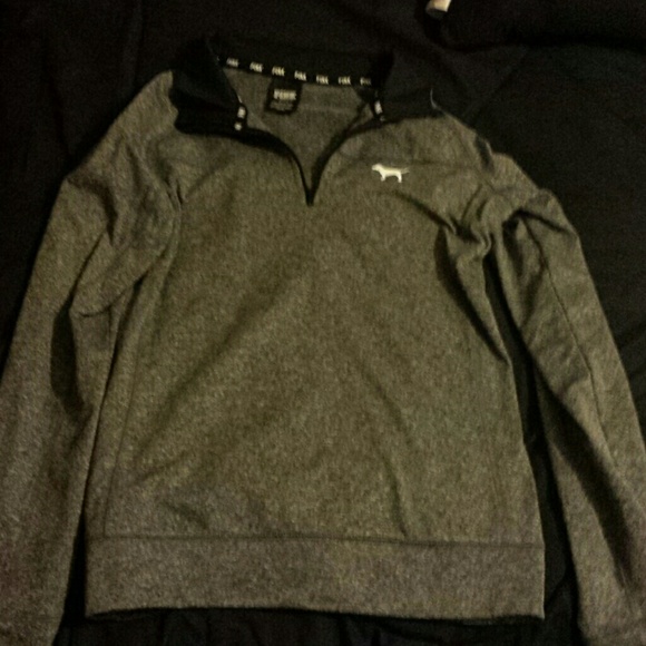 Cute workout pullover! - Picture 2 of 3