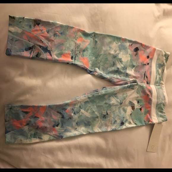 Lulu lemon crop pants