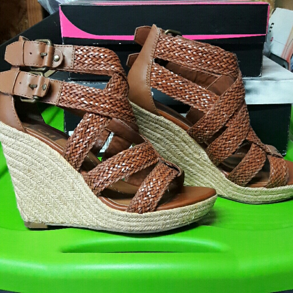 Dolce Vita wedges