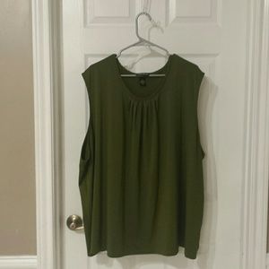 Sleeveless shirt
