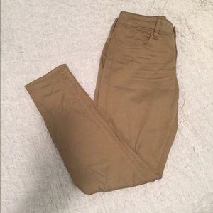 Khaki Colored American Eagle Jeggings