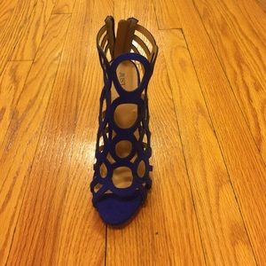 NWT beautiful cobalt heels