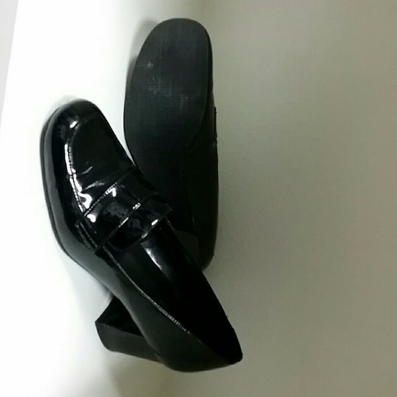 Gently used dress shoes