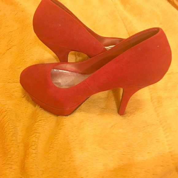 RED HOT PLATFORM PUMPS