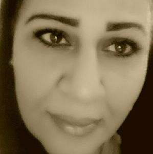 Meet your Posher, Ghada