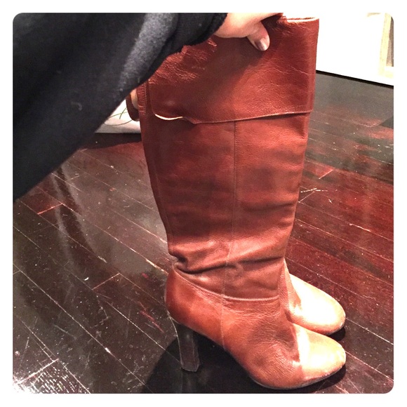 Steve Madden tan boots size 9