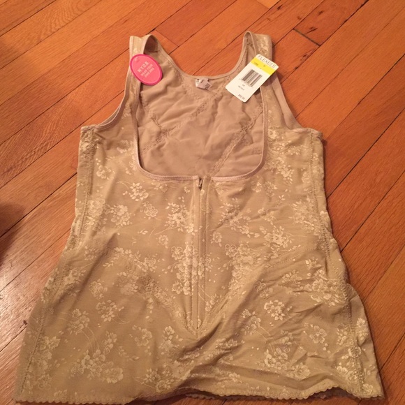 NWT Flexees Shapewear with Zip
