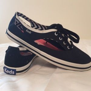 NEW Keds black flat sneaker with open sides