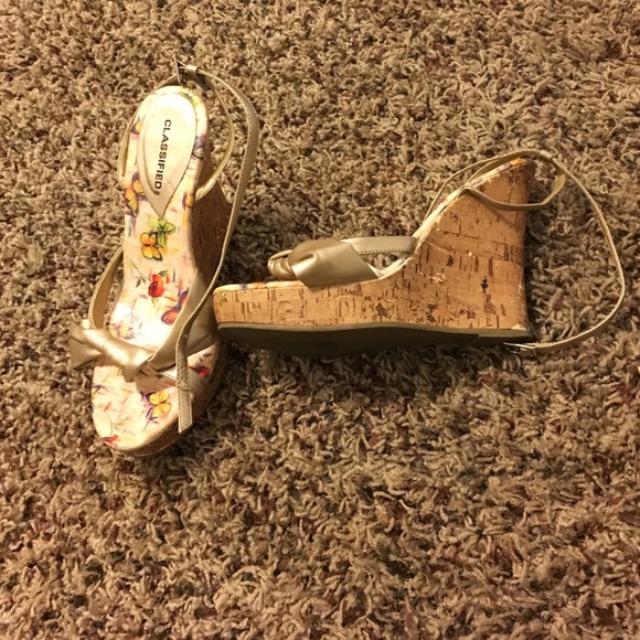 Heels - Picture 2 of 3