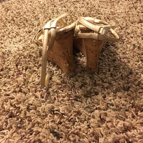 Heels - Picture 3 of 3
