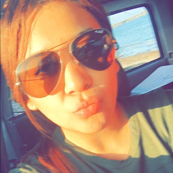 Meet your Posher, Daniela