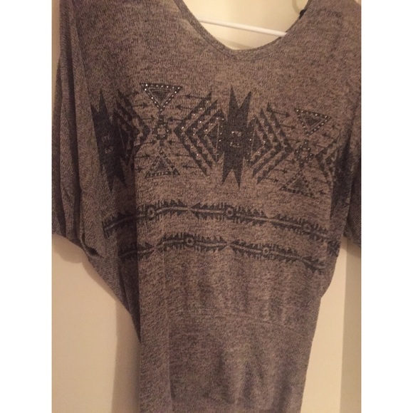 Beige sweater - Picture 2 of 4