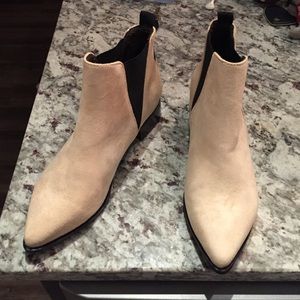 BRAND NEW!!! Beige color suede chealse boots