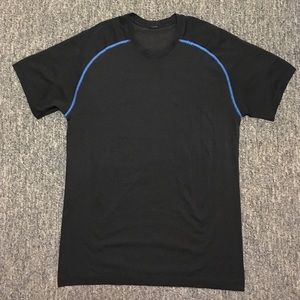 Men's size Medium run swiftly tee!!!!! Worn once!