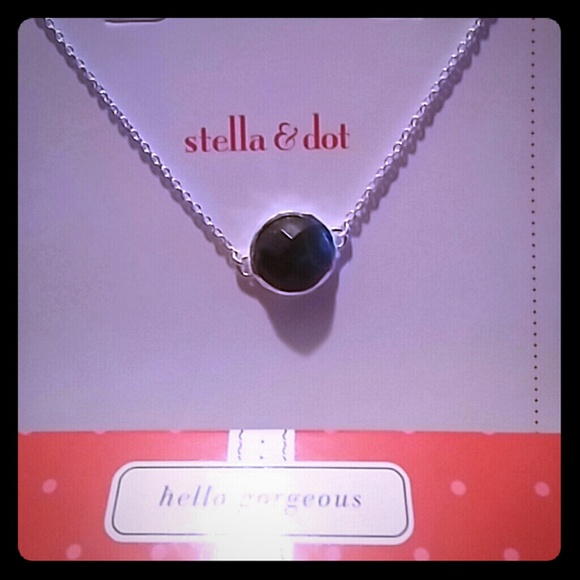 Very pretty bracelet brand new in box